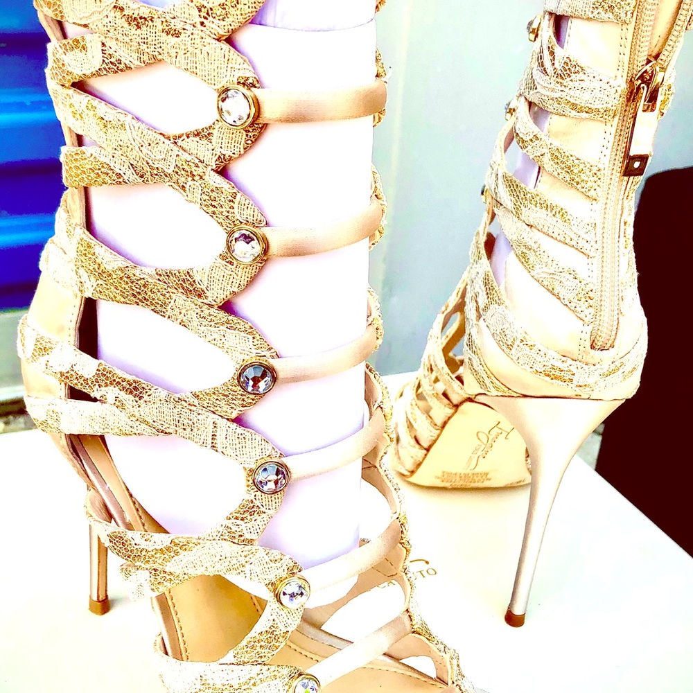 VINCE CAMUTO IMAGINE HEELS
